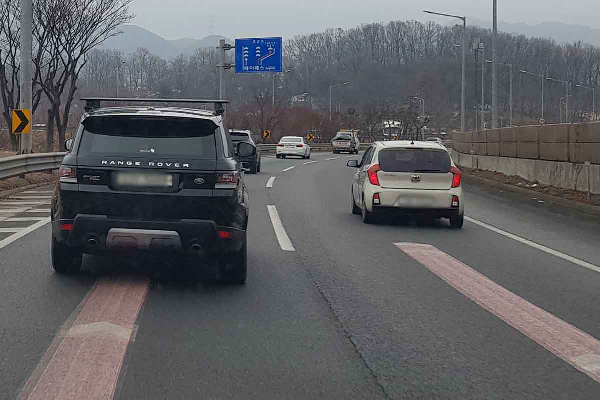 틴팅-썬팅-운전-야간운전-교통사고-안전벨트-단속