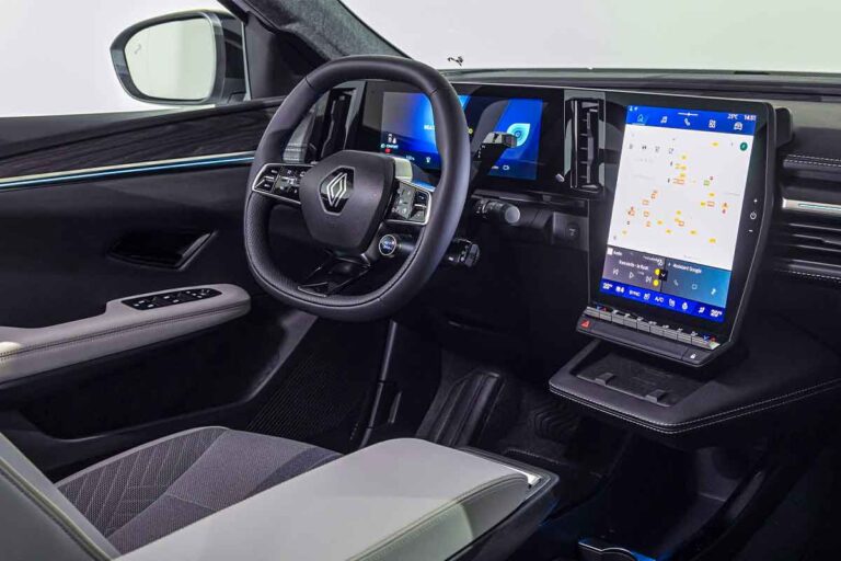 르노 - 세닉 - 전기차 - 콜레오스 - 전기 SUV - 현대차 - 코나 일렉트릭 - 기아 EV3