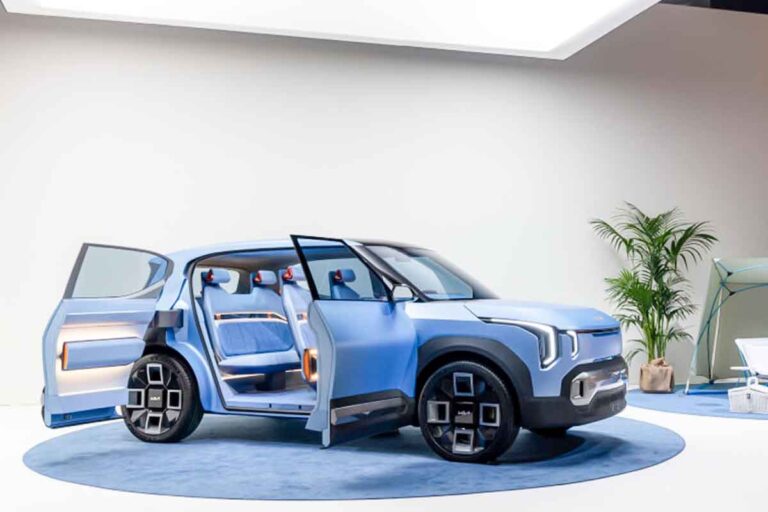기아-ev2-밀라노-디자인위크-인테리어-위장막-양산-소형suv-전기차