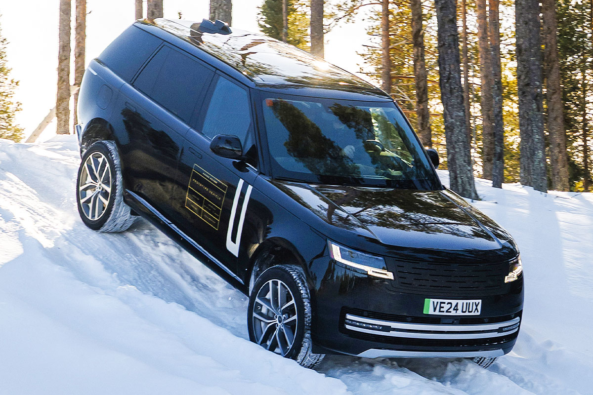 레인지로버 – 전기차 – 랜드로버 – 듀얼 모터 – 118kWh 배터리 – 350kW 충전 – 오프로드 – 정숙성 – EV 전환