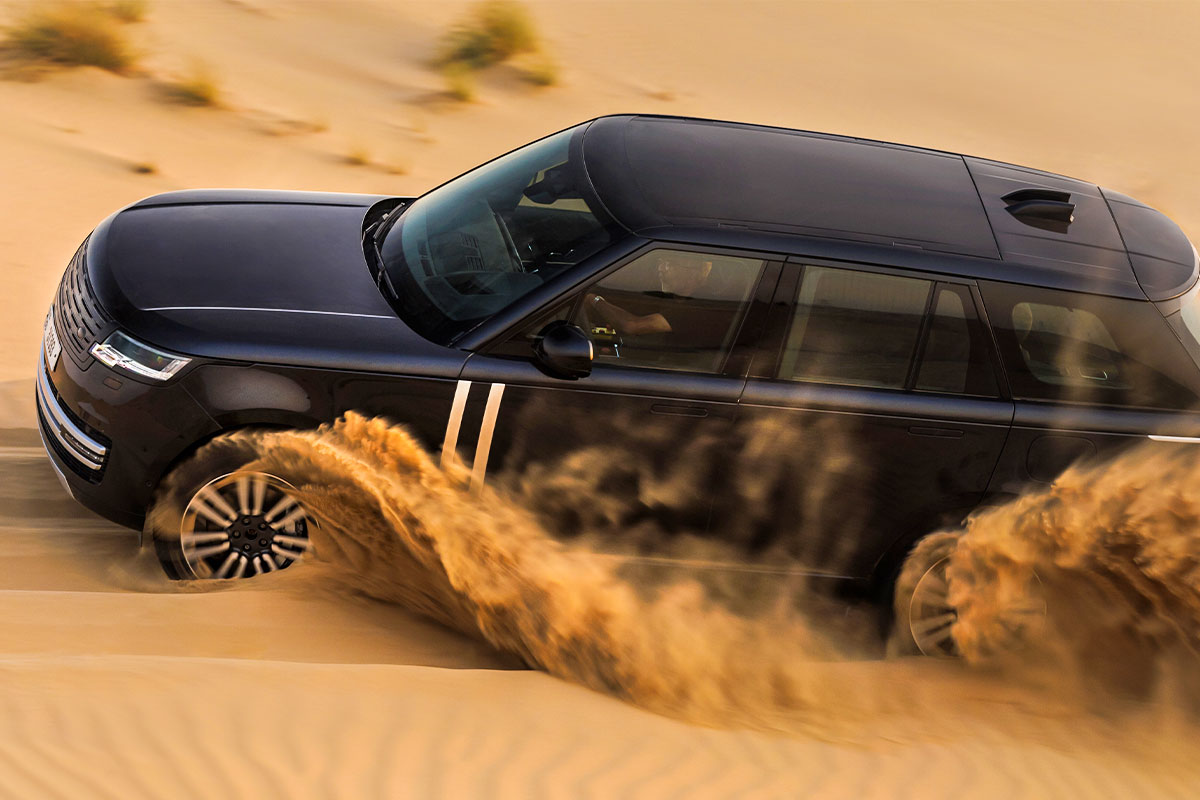 레인지로버 – 전기차 – 랜드로버 – 듀얼 모터 – 118kWh 배터리 – 350kW 충전 – 오프로드 – 정숙성 – EV 전환