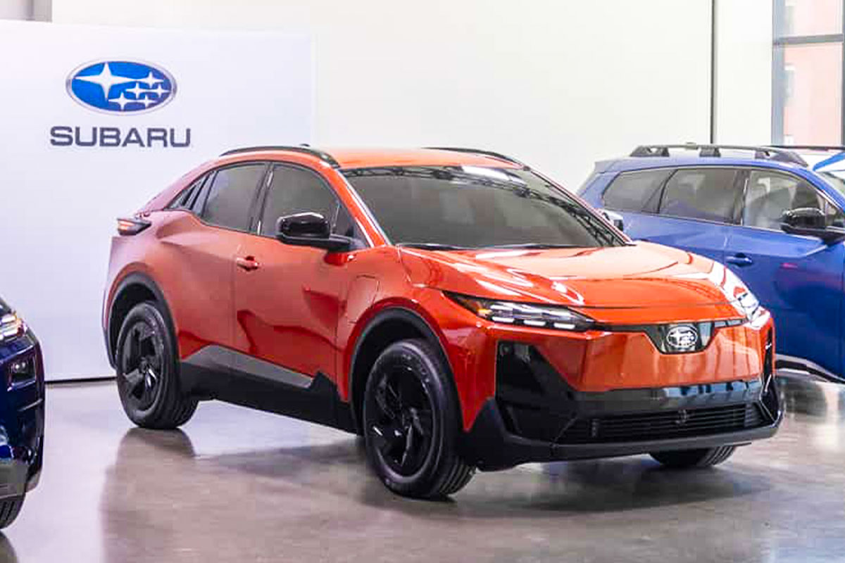 스바루 – 언차티드 – 전기 SUV – CH-R 기반 – 듀얼모터 AWD – 전륜구동 FWD – 300마일 주행 – X-Mode – NACS 충전 – 2026 출시