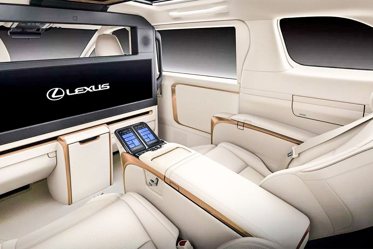 렉서스가 일본 시장에서 플래그십 미니밴 LM500h의 2024년형 부분변경 모델을 공개했다. 외관은 유지된 채 실내 정숙성과 탑승자 편의성을 개선했으며, 최고 트림은 약 1억 3400만 원으로 소폭 인상됐다.