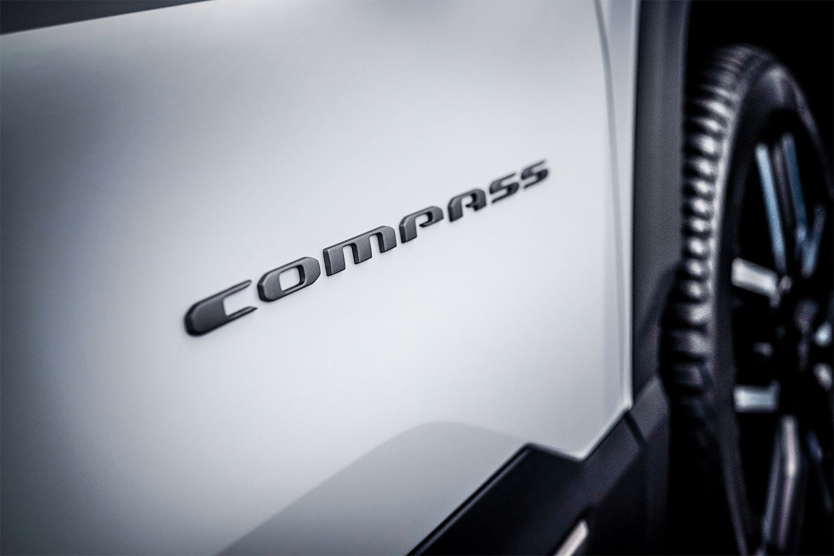 지프 컴패스 4xe – STLA 미디엄 – 전기 SUV – 오프로드 – 유럽 전략 – 고강도 인테리어 – PHEV – 컴팩트 SUV