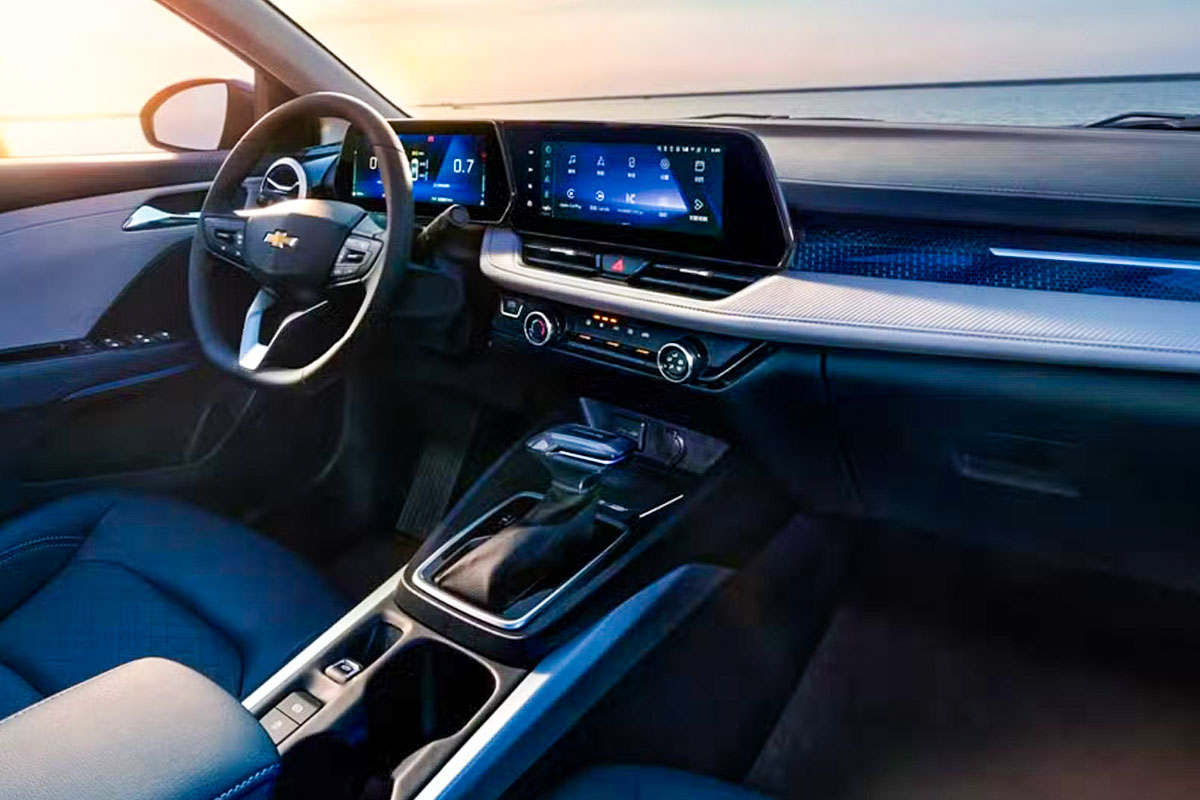 쉐보레-크루즈-아반떼-준중형세단-한국GM