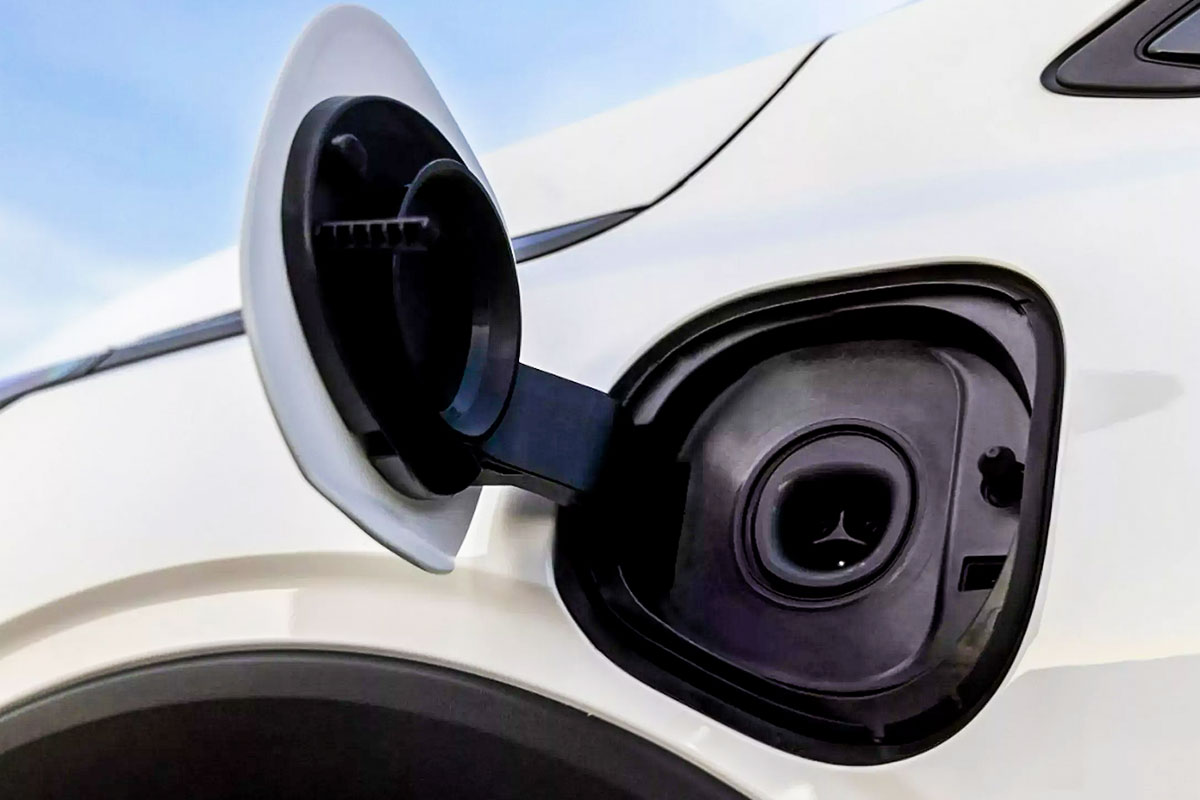 쉐보레-볼트-전기차-가성비-코나-EV