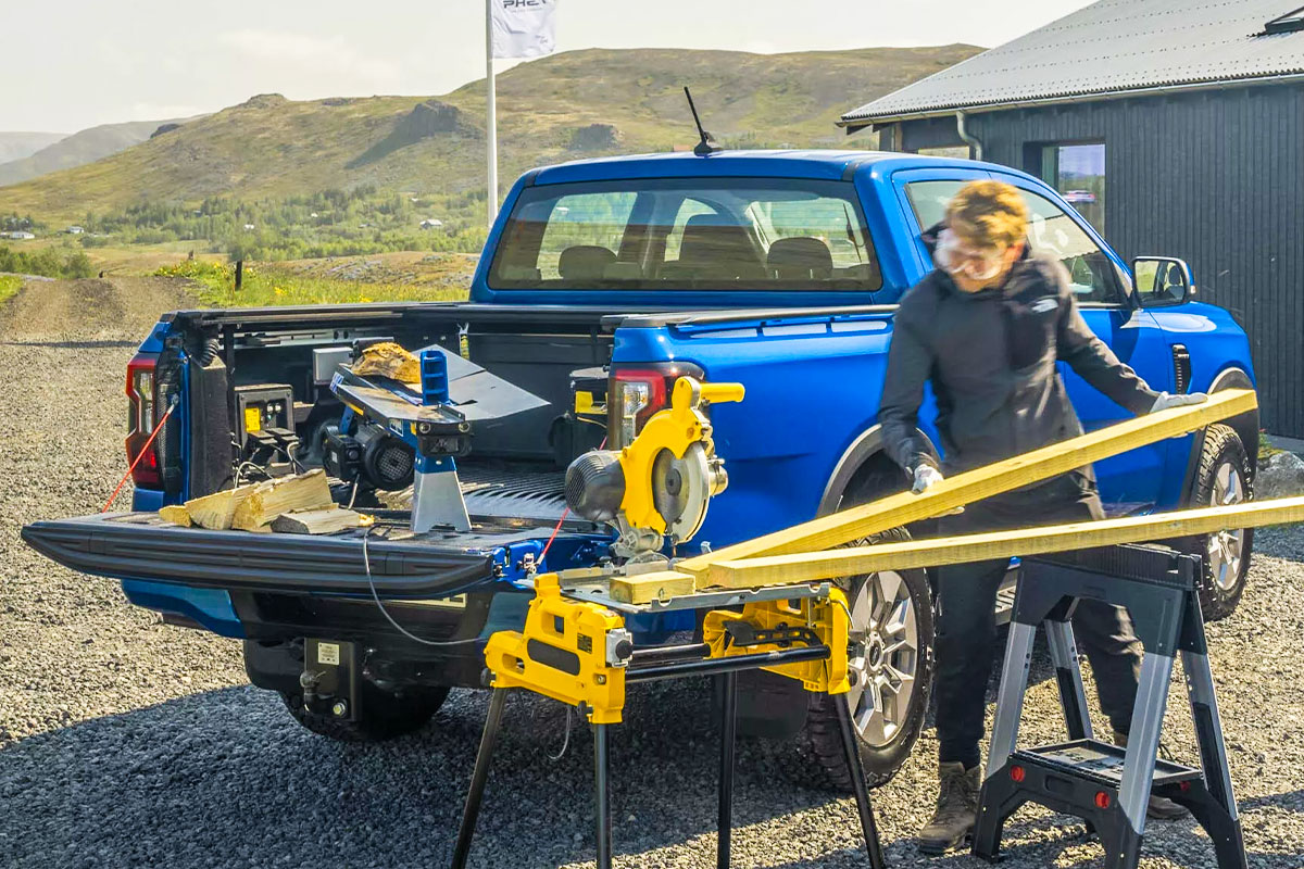 포드 레인저 PHEV – 하이브리드 – 타스만 – 배터리 전력공급 – 현장용 발전 기능 – 충전 연계 시스템 – 전원 백업 – 전기차급 편의기능