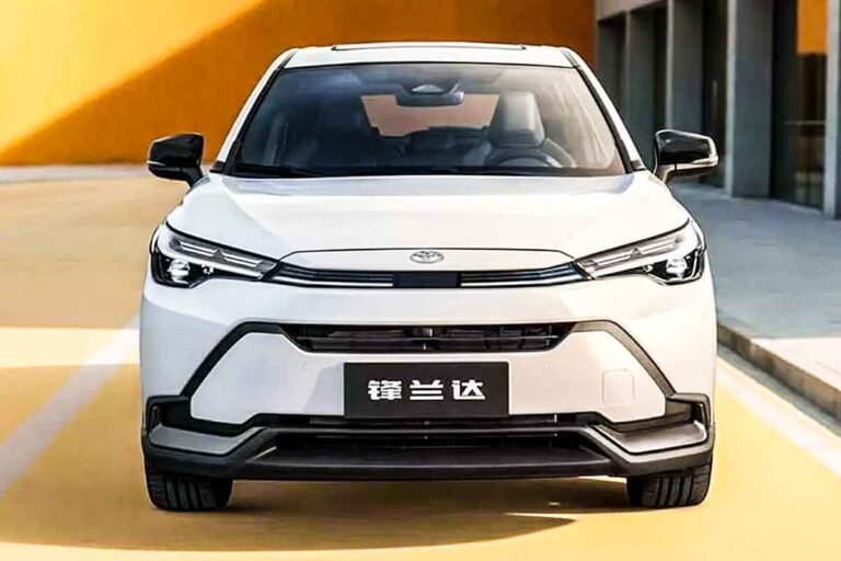 토요타-코롤라크로스-셀토스