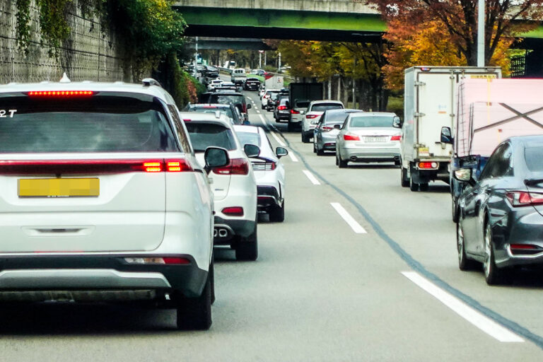 추석-공항-여행객