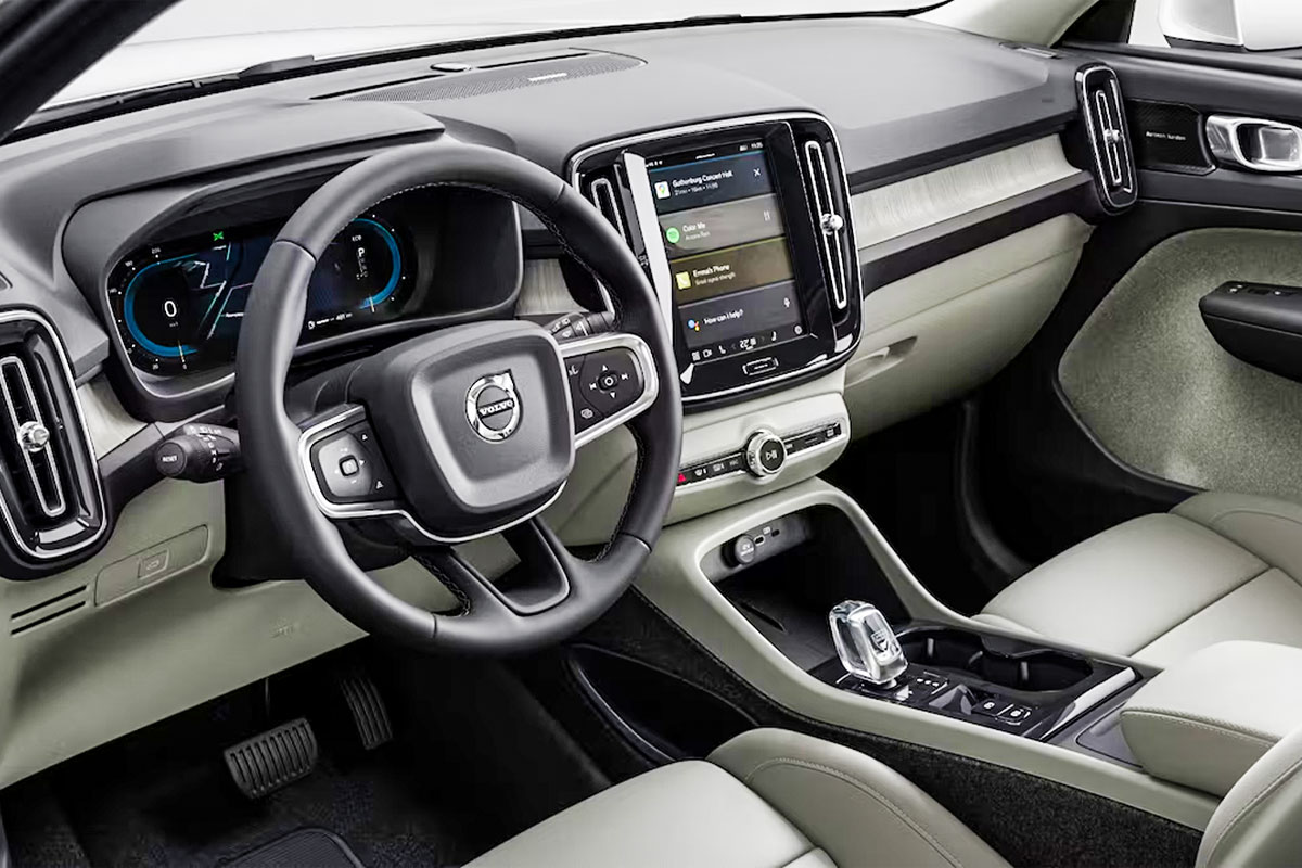 볼보-XC40-2026
